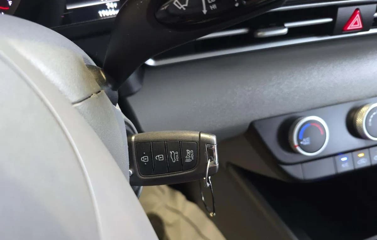 2021 HYUNDAI ELANTRA SE 5