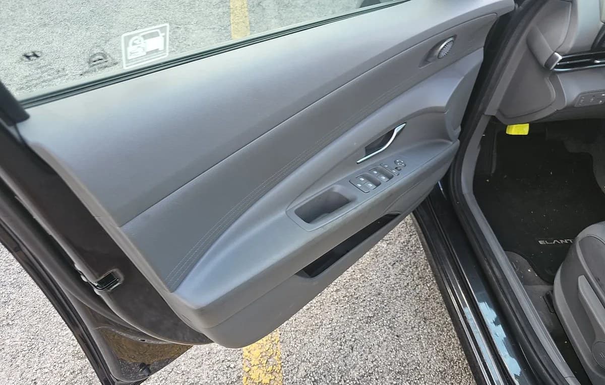 2021 HYUNDAI ELANTRA SE 6