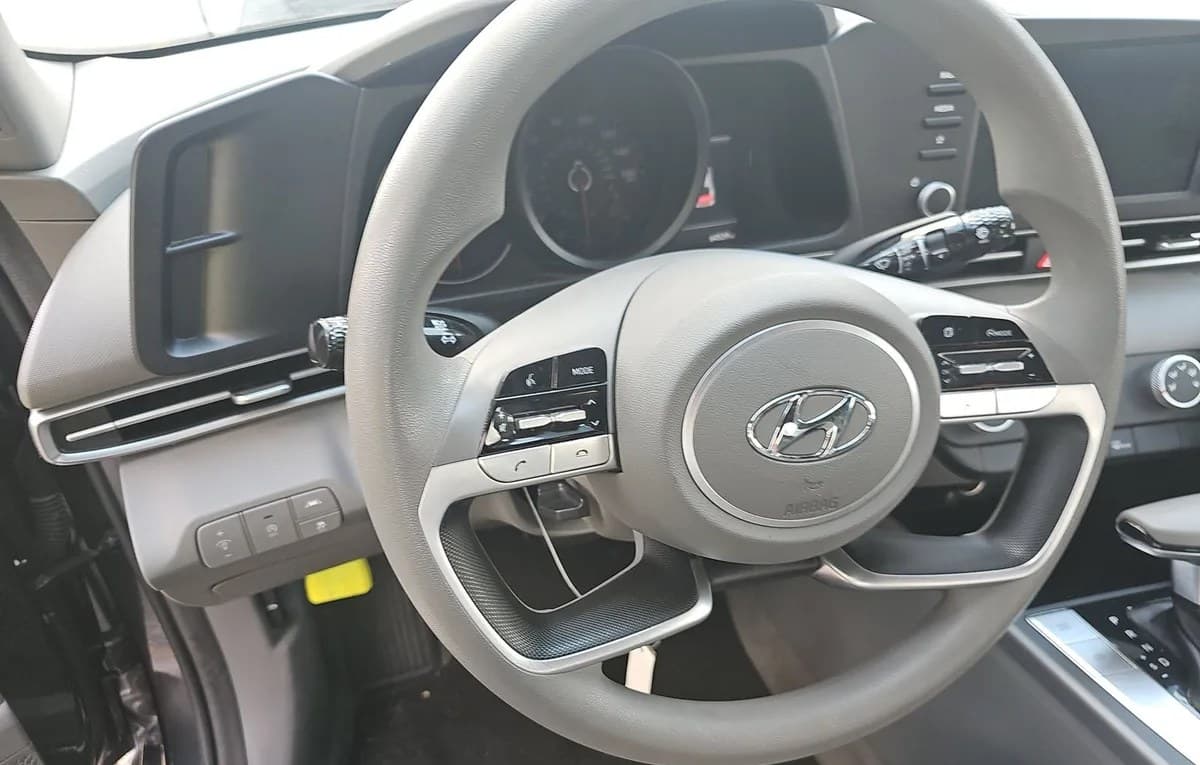 2021 HYUNDAI ELANTRA SE 7