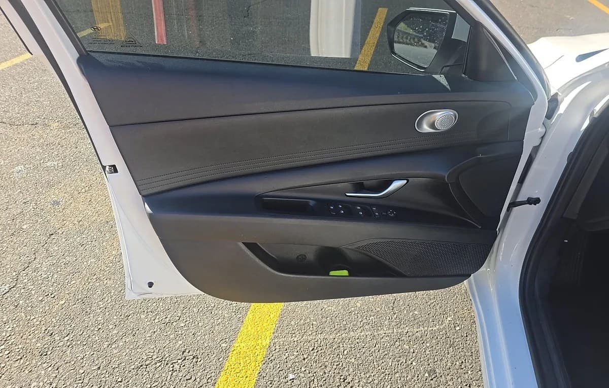 2023 HYUNDAI ELANTRA SEL 6
