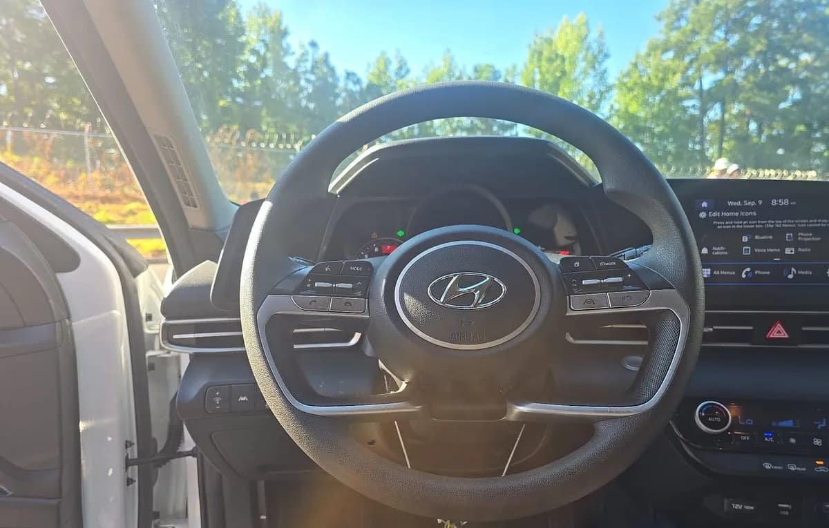 2023 HYUNDAI ELANTRA SEL 7