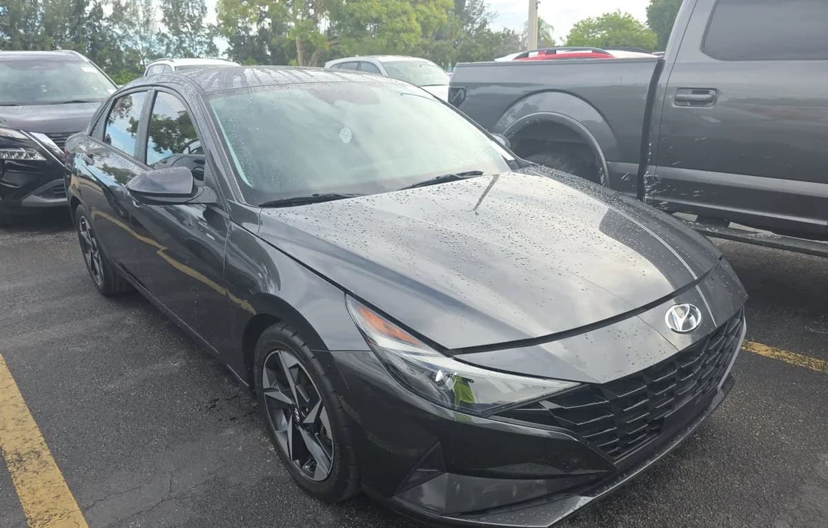 2023 HYUNDAI ELANTRA SEL 4