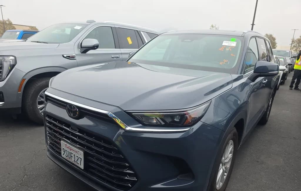 2025 TOYOTA GRAND HIGHLANDER XLE