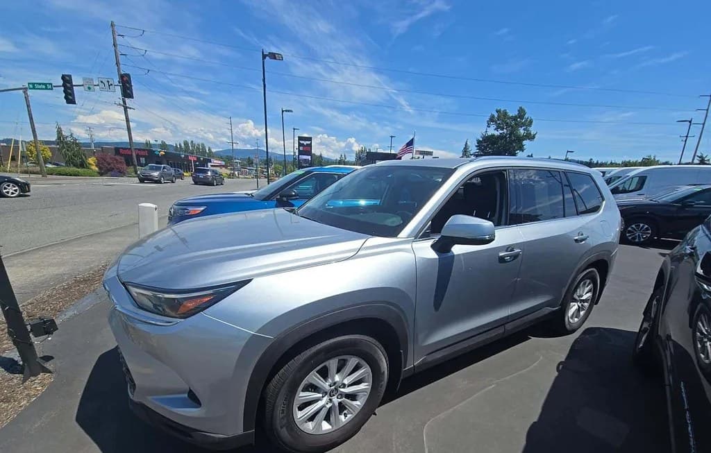 2025 TOYOTA GRAND HIGHLANDER XLE