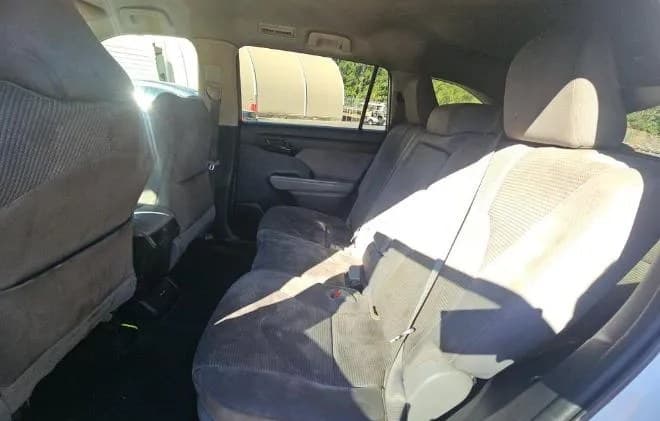 2021 TOYOTA HIGHLANDER LE 7