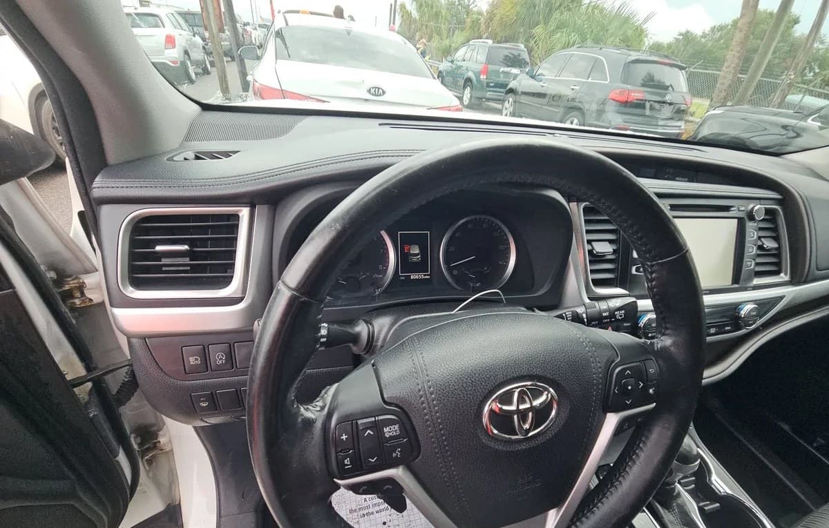 2018 TOYOTA HIGHLANDER LE PLUS 7