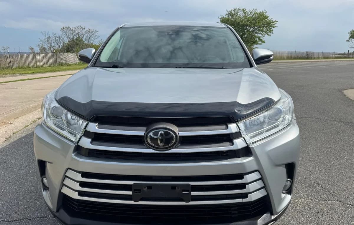 2018 TOYOTA HIGHLANDER LE Plus 3
