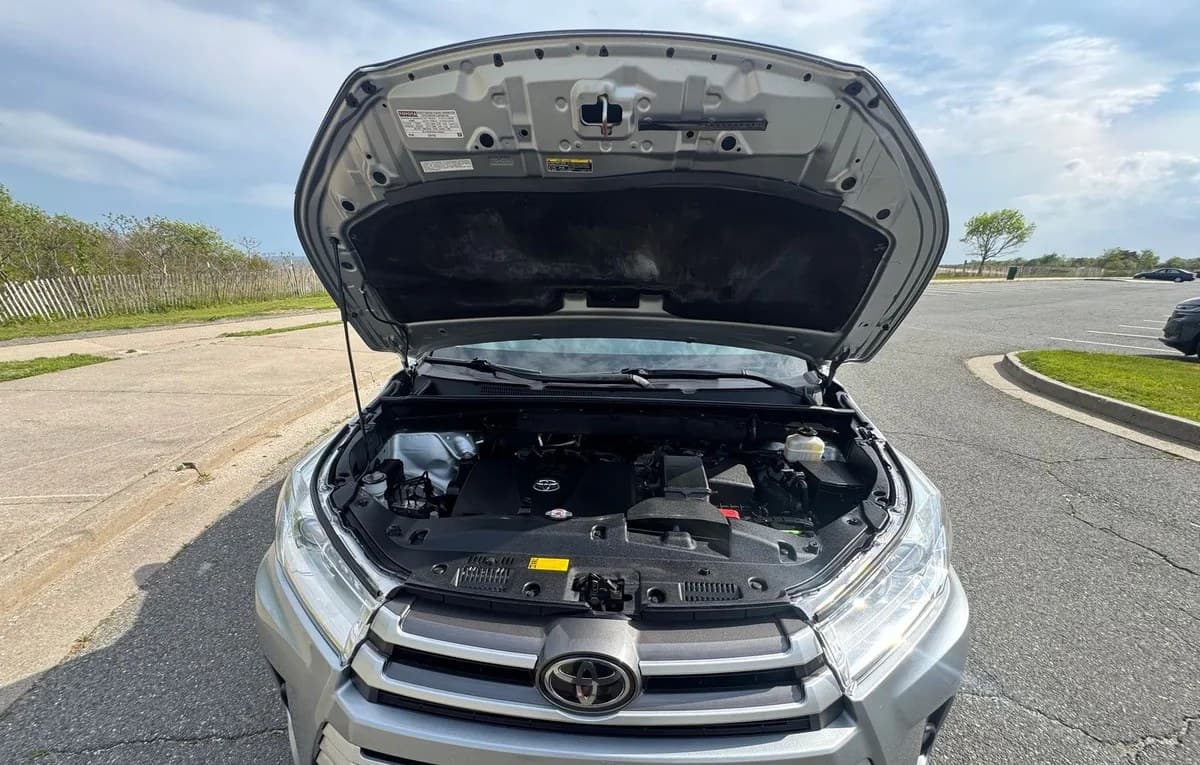 2018 TOYOTA HIGHLANDER LE Plus 7
