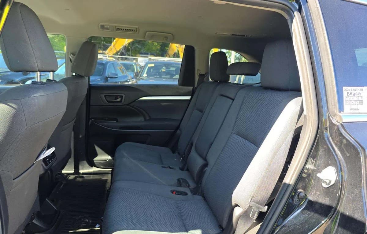 2019 TOYOTA HIGHLANDER LE 7