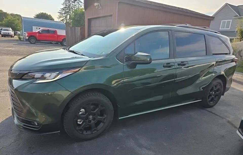 2025 TOYOTA SIENNA WOODLAND EDITION 7-PASSENGER 120.5" WB