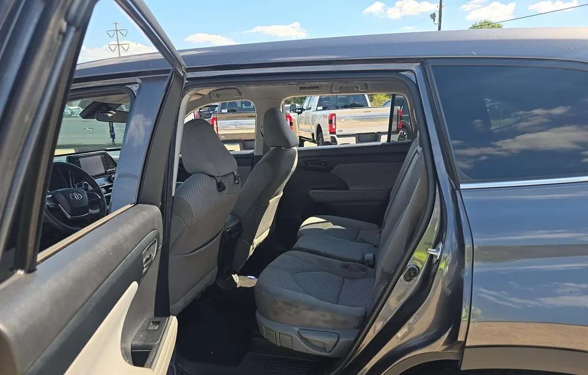 2020 TOYOTA HIGHLANDER L 7