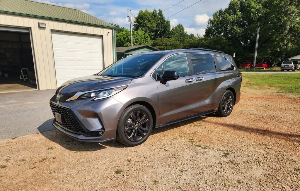 2022 TOYOTA SIENNA XSE 7-PASSENGER 120.5" WB