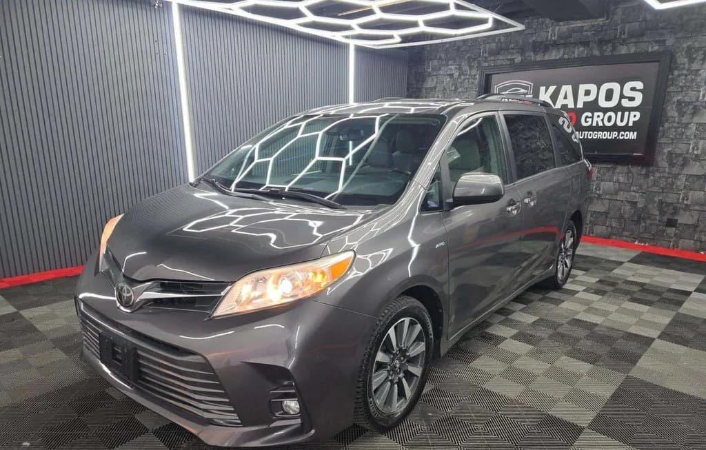 2018 TOYOTA SIENNA XLE 7-PASSENGER 119.3" WB