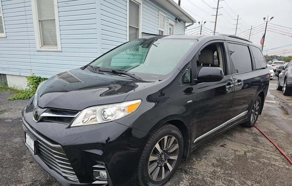 2020 TOYOTA SIENNA XLE 7-PASSENGER 119.3" WB