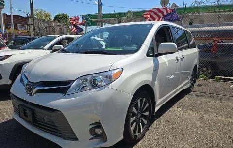 2019 TOYOTA SIENNA XLE 7-PASSENGER 119.3" WB