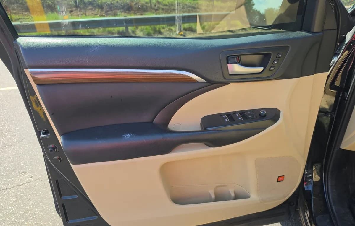 2019 TOYOTA HIGHLANDER LIMITED Platinum 6