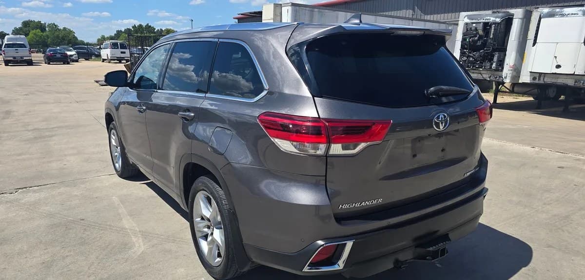 2017 TOYOTA HIGHLANDER Limited 5