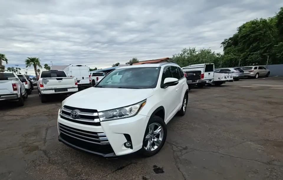 2019 TOYOTA HIGHLANDER LIMITED