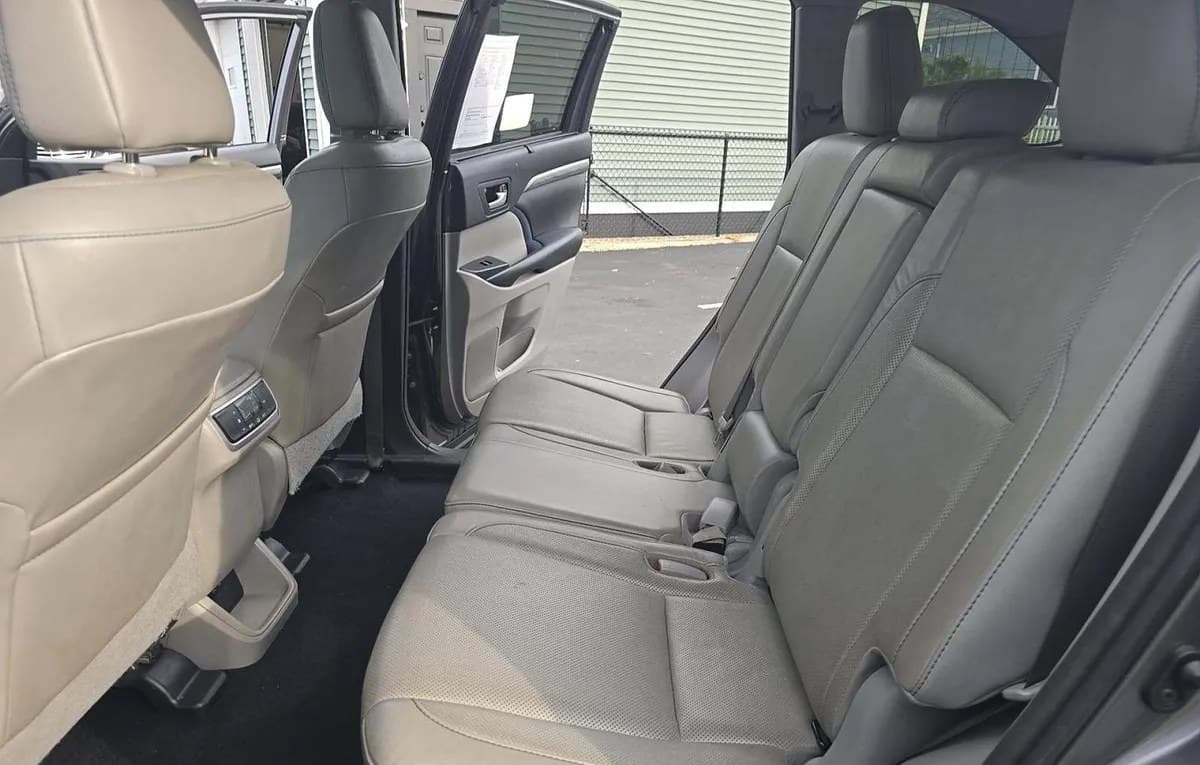2018 TOYOTA HIGHLANDER Limited 7