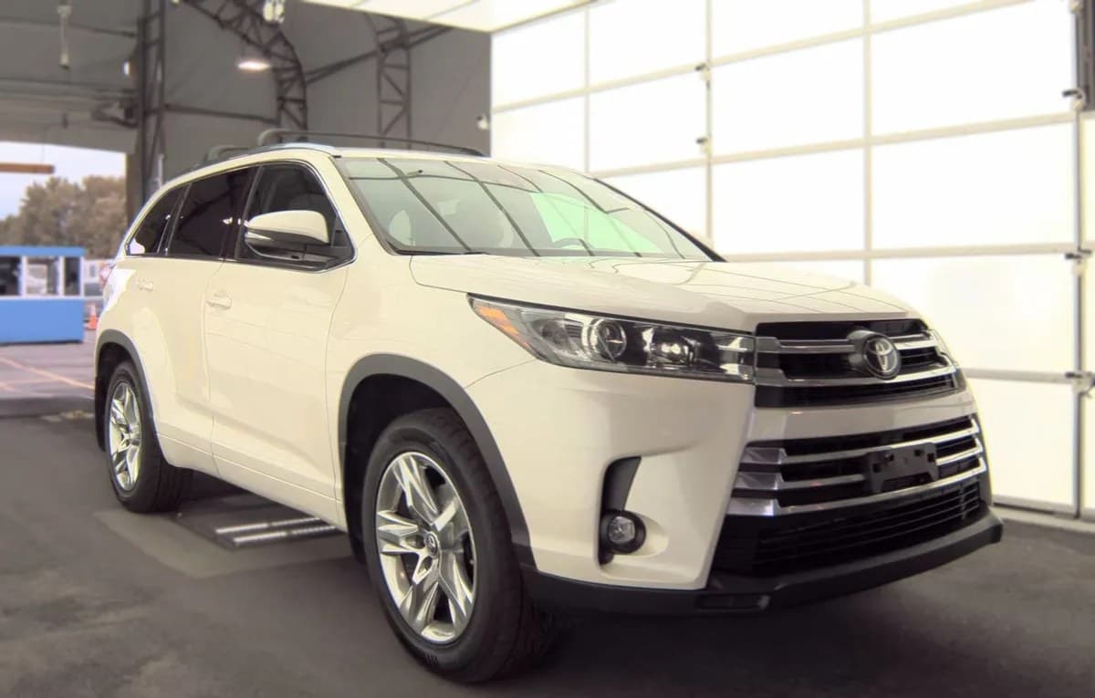 2019 TOYOTA HIGHLANDER Limited 4