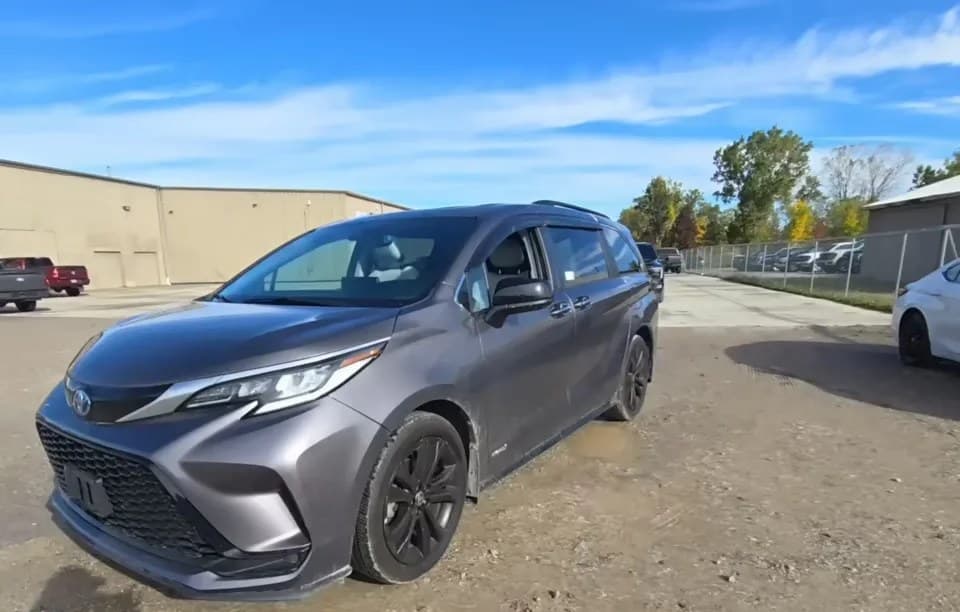 2021 TOYOTA SIENNA HYBRID XSE 7-PASSENGER