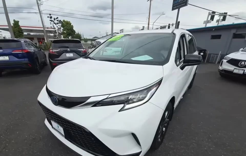 2024 TOYOTA SIENNA XSE 7-PASSENGER