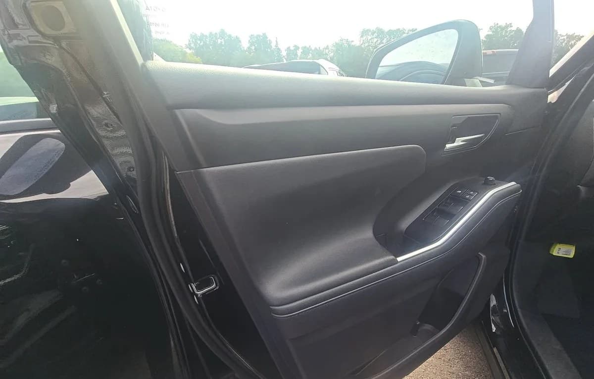 2021 TOYOTA HIGHLANDER XLE 6