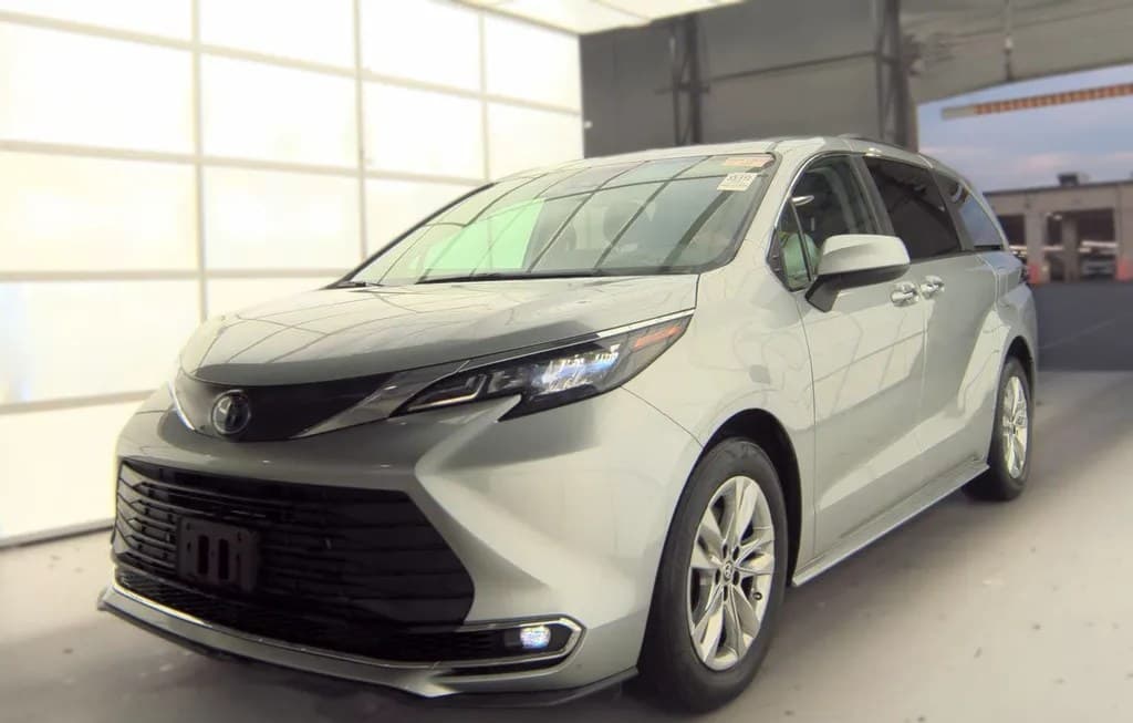 2024 TOYOTA SIENNA XLE 7-PASSENGER 120.5" WB