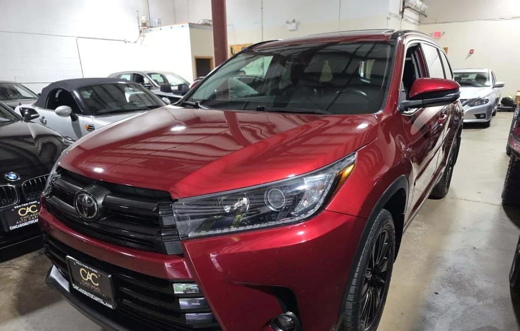 2019 TOYOTA HIGHLANDER SE