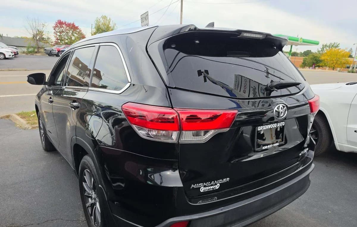2019 TOYOTA HIGHLANDER XLE 3