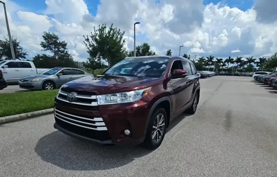 2019 TOYOTA HIGHLANDER XLE