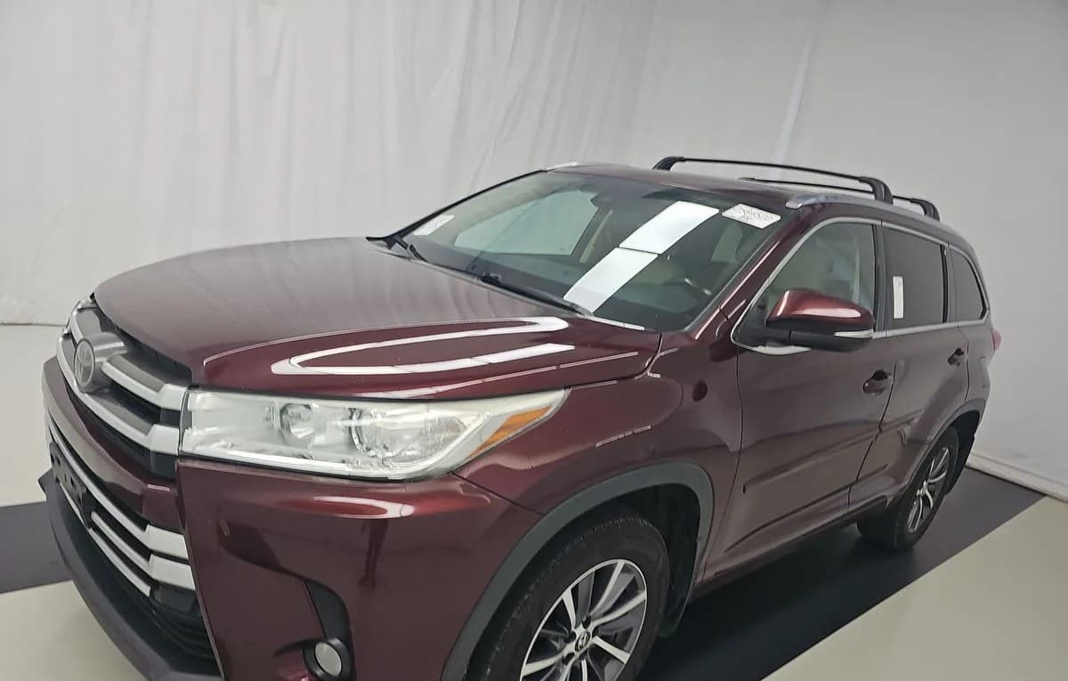 2018 TOYOTA HIGHLANDER XLE 2
