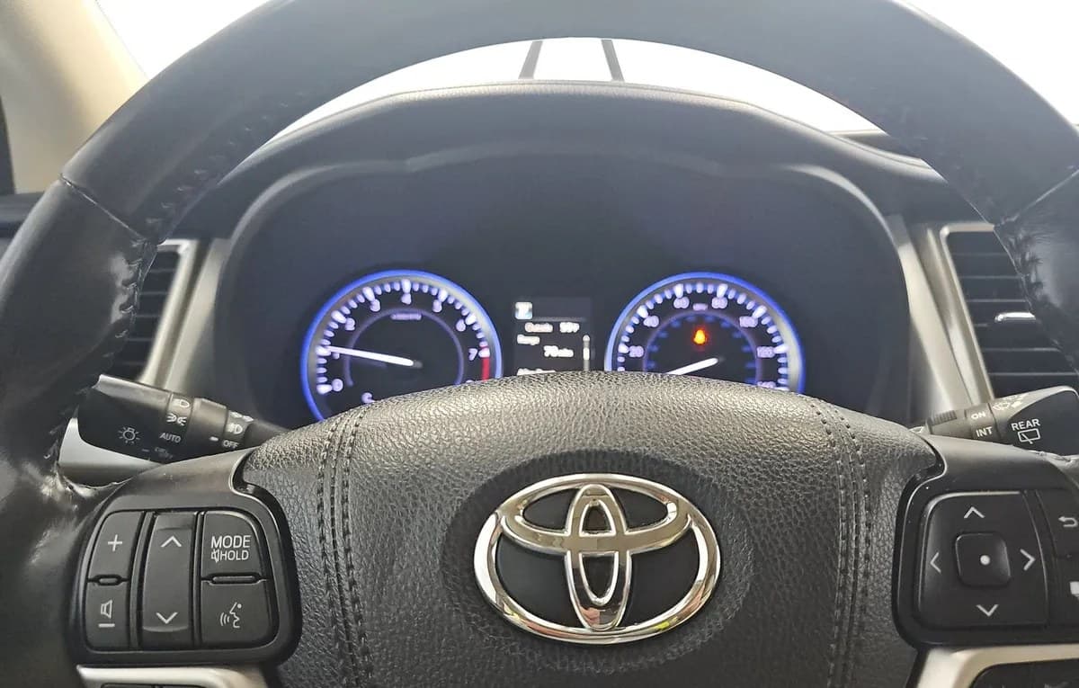 2018 TOYOTA HIGHLANDER XLE 7