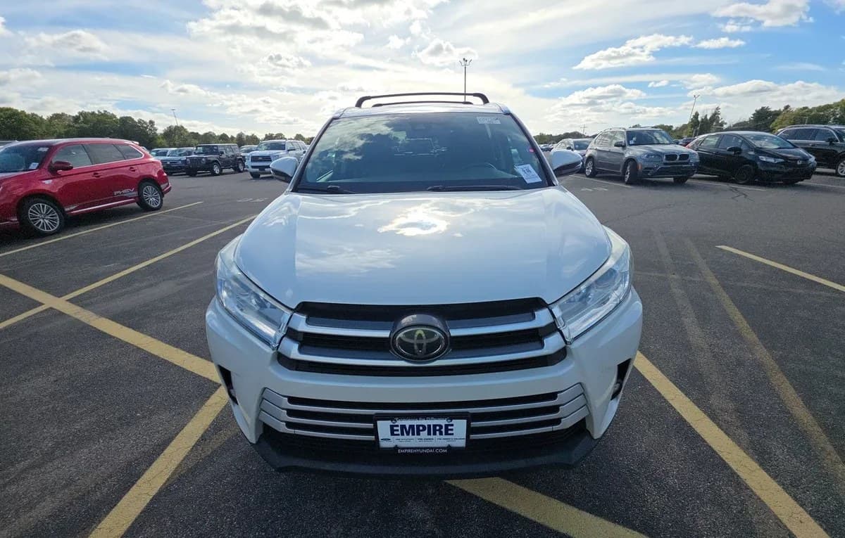 2017 TOYOTA HIGHLANDER XLE 3