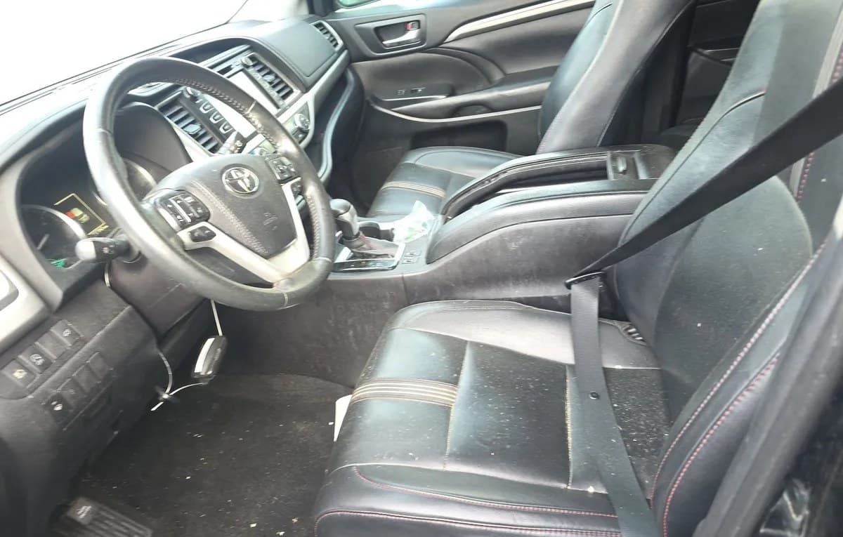 2019 TOYOTA HIGHLANDER SE 5