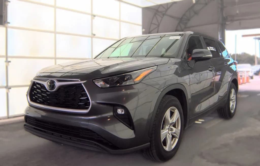 2024 TOYOTA HIGHLANDER LE