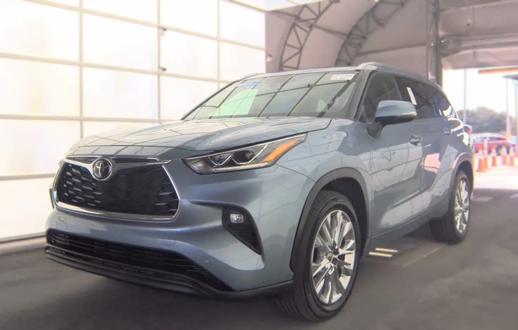 2023 TOYOTA HIGHLANDER LIMITED