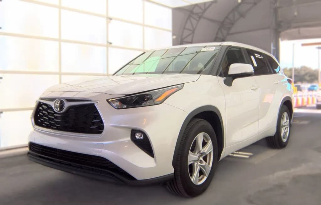2025 TOYOTA HIGHLANDER LE