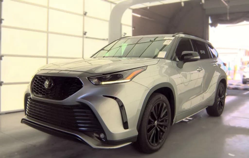 2024 TOYOTA HIGHLANDER XSE