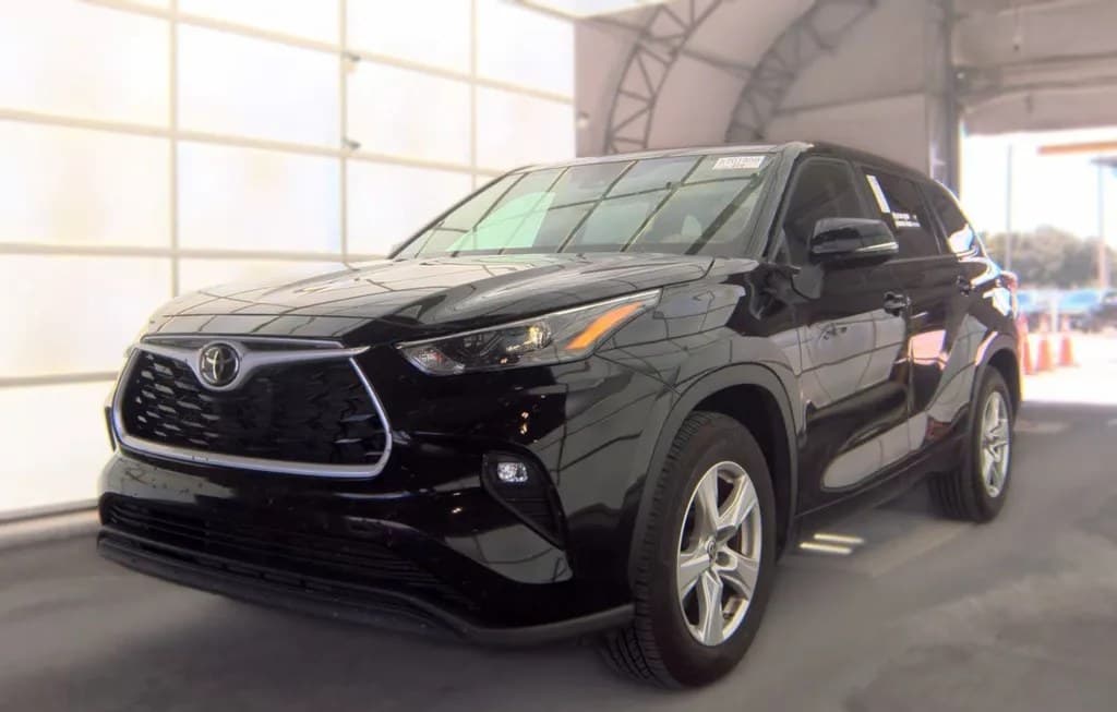 2025 TOYOTA HIGHLANDER LE