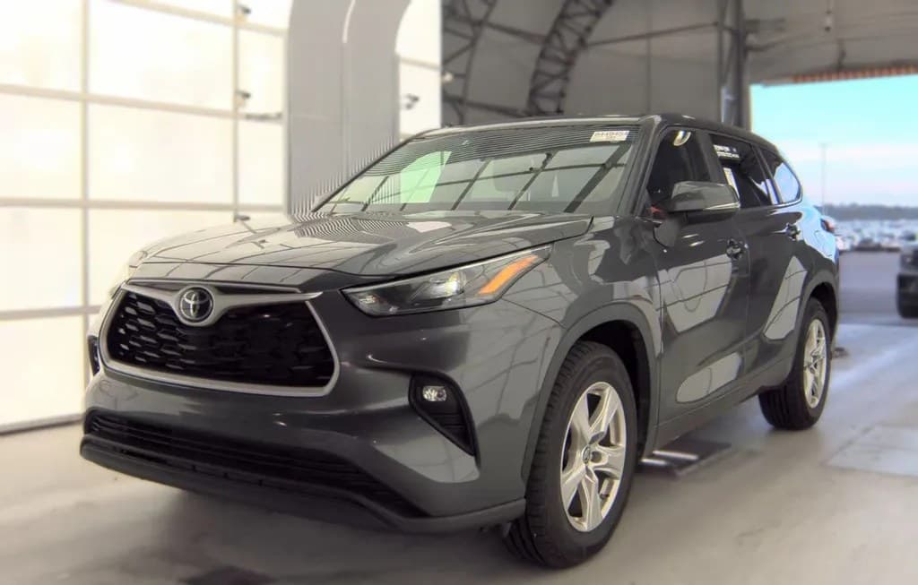 2025 TOYOTA HIGHLANDER LE