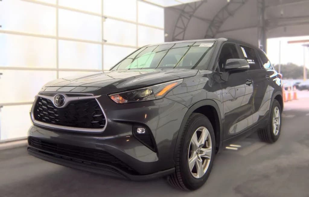 2025 TOYOTA HIGHLANDER LE