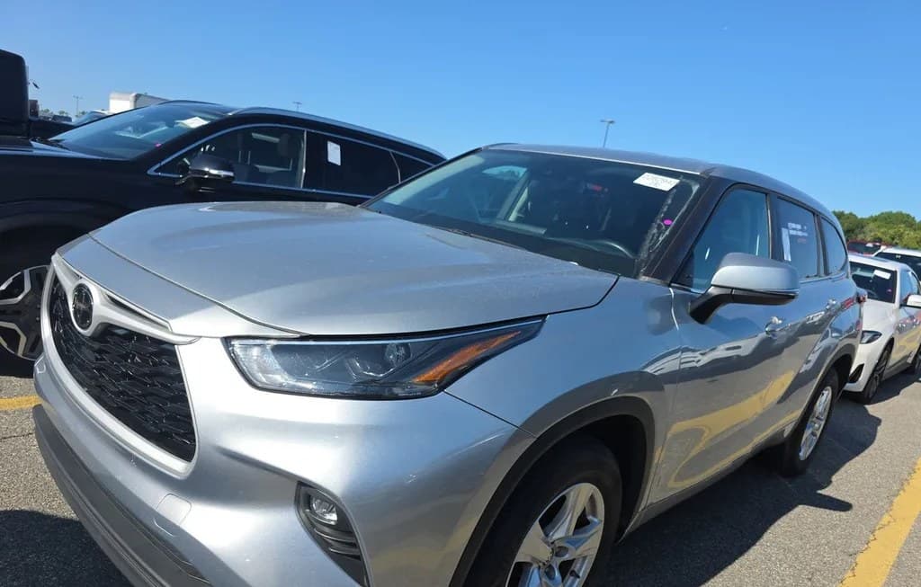 2025 TOYOTA HIGHLANDER LE