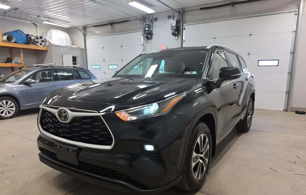 2024 TOYOTA HIGHLANDER XLE
