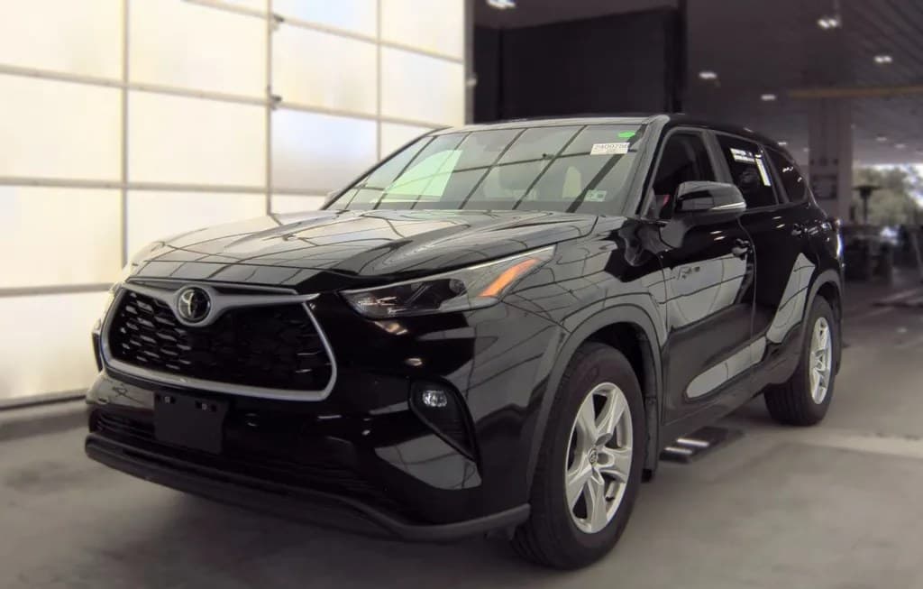 2025 TOYOTA HIGHLANDER LE