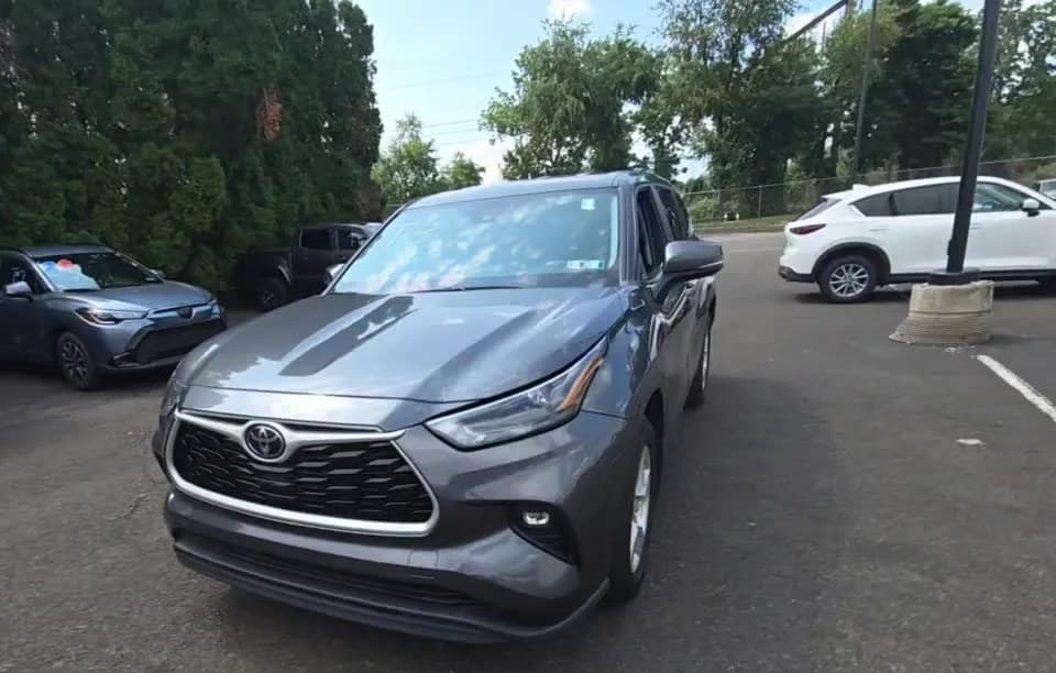 2023 TOYOTA HIGHLANDER LE