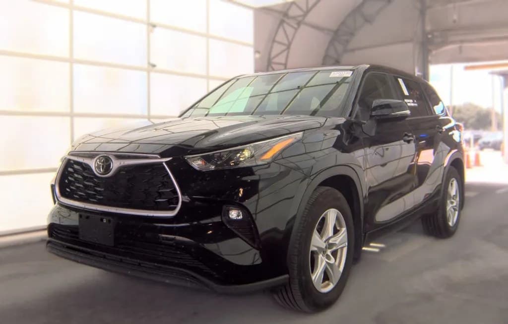 2025 TOYOTA HIGHLANDER LE