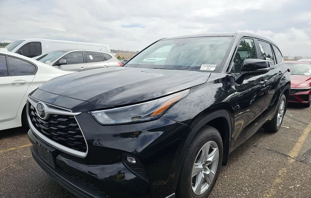 2025 TOYOTA HIGHLANDER LE