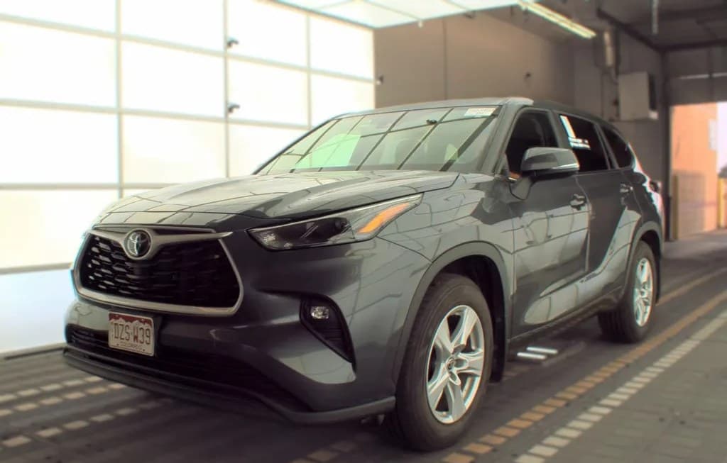2025 TOYOTA HIGHLANDER LE