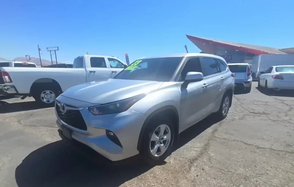2023 TOYOTA HIGHLANDER LE